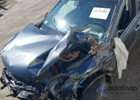 2017 Toyota Rav4 Hybrid Limited z USA, uszkodzony, nr VIN JTMDJREV7HD068386